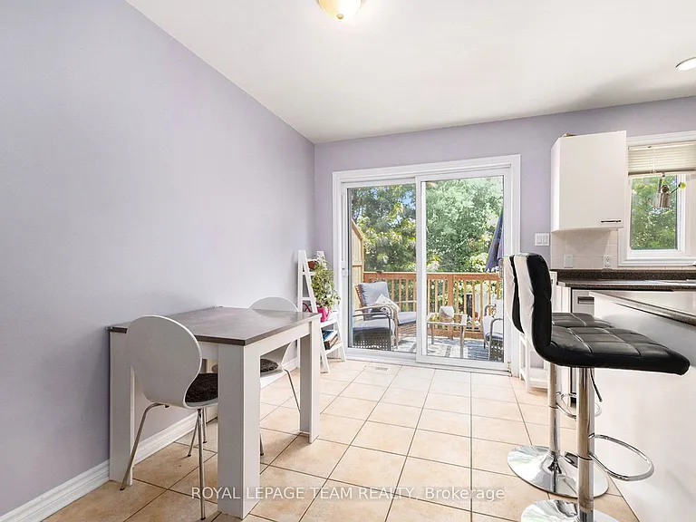121 Drummond St — Photo 11