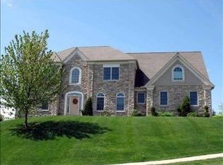 1007 Peggy Dr, Hummelstown, PA 17036