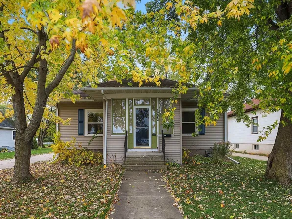 1242 Cass St, Green Bay, WI 54301