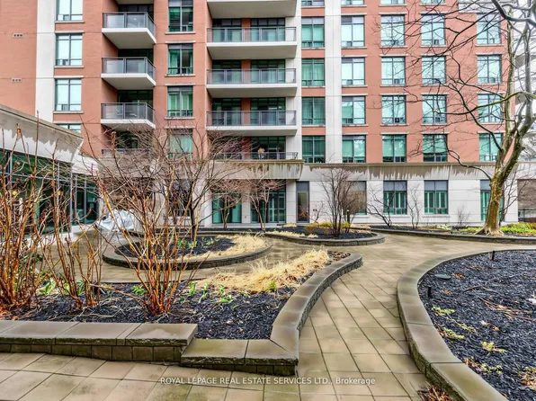 319 Merton St #902, Toronto, ON M4S 1A5