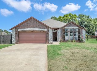 21437 E 37th St S, Broken Arrow, OK 74014