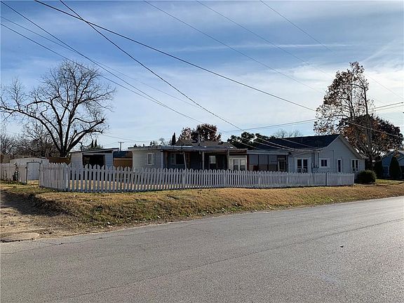 2nd image of 2222 NW 25th St