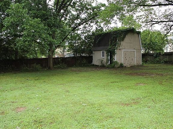 5th image of 1815 North Rd