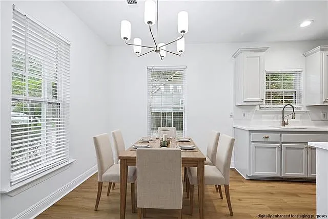 3 bed, 2.0 bath, 1165 sqft, $1,800 — Photo 4