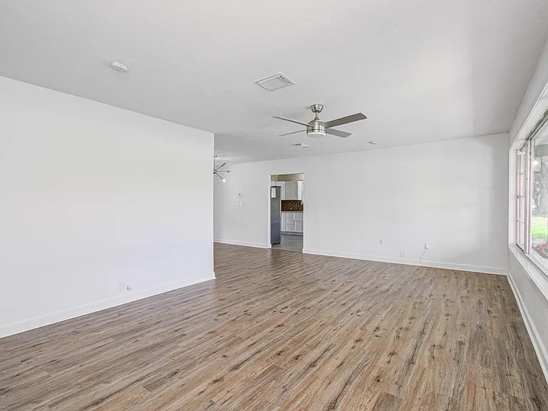 709 S McCarty Ave — Photo 9