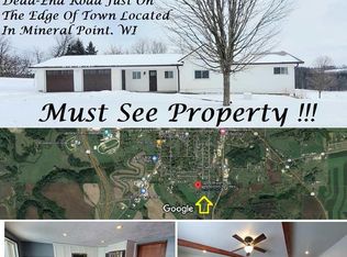 1208 Wisconsin St, Mineral Pt, WI 53565