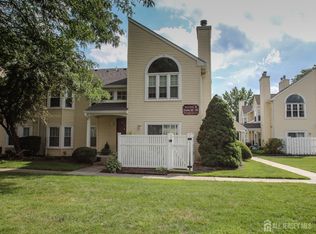 26 Powell Ct, Hightstown, NJ 08520