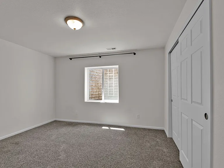8265 Hardwood Cir — Photo 37