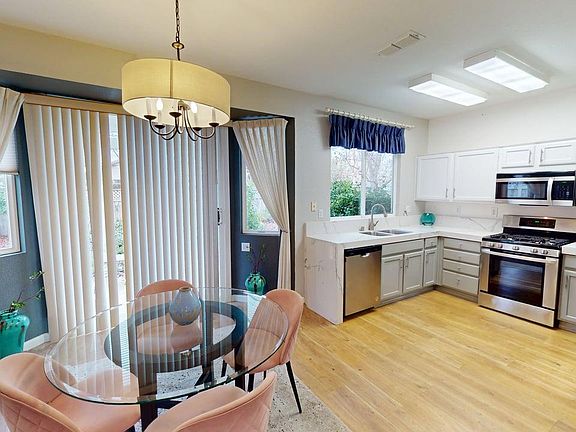 5th image of 204 Calaveras Ct