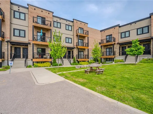 164 Heiman St #5C, Kitchener, ON N2M 0B8