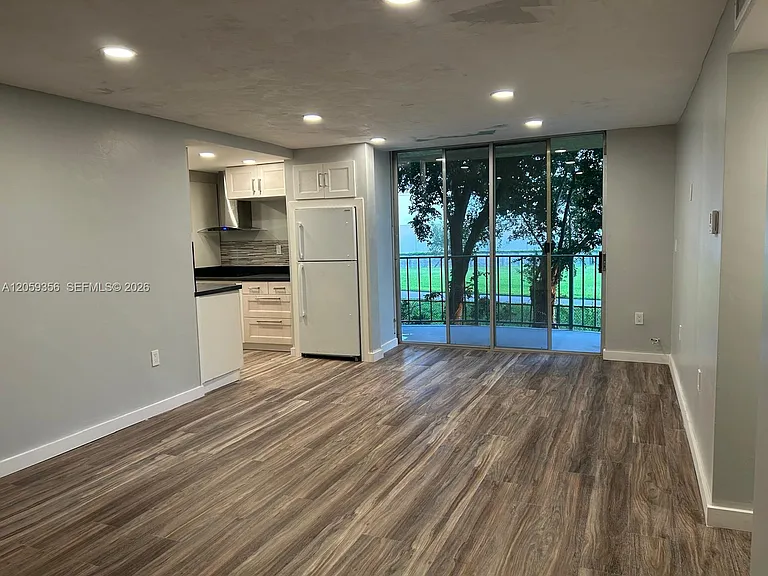 9320 Fontainebleau Blvd #214 — Photo 3