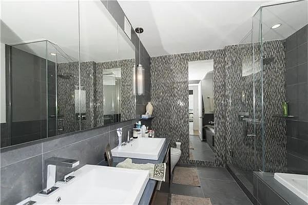 Rented by BARNES New York | media 60