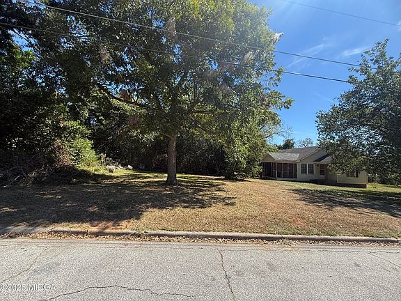 2nd image of 4064 Kemper Ave