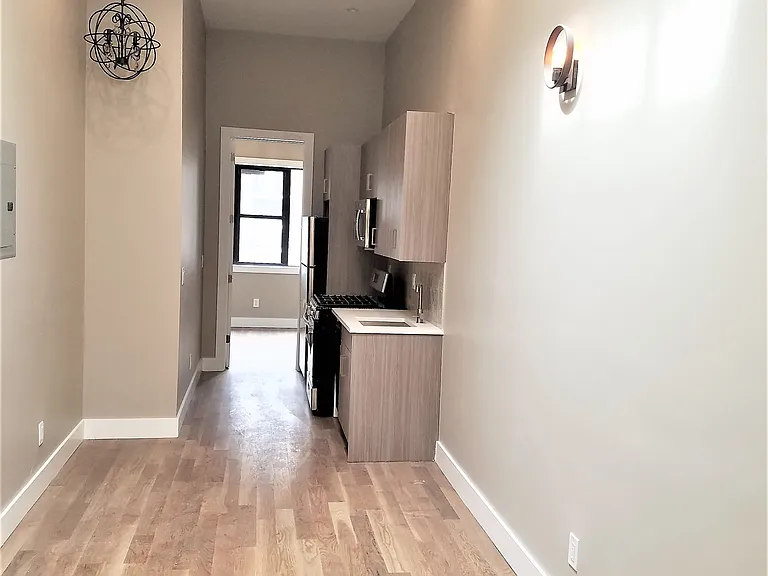 344 McGuinness Blvd #2R — Photo 2