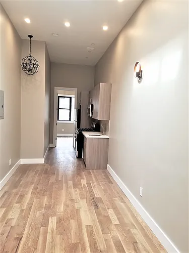 344 McGuinness Blvd #2A Photo 1