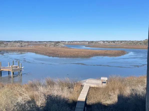 703 S Topsail Dr, Holly Ridge, NC 28445