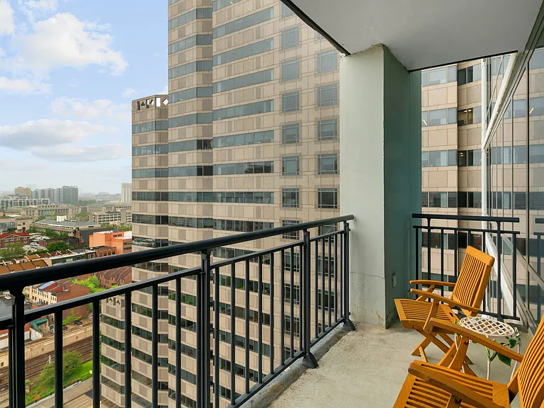 2101 Market St #26O8 — Photo 8