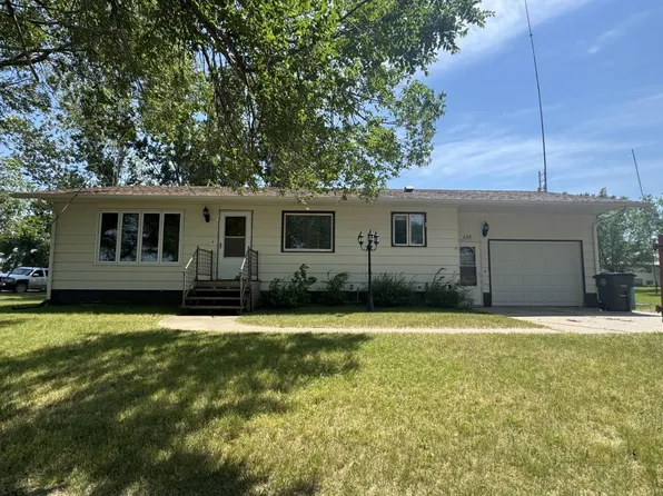 228 Akin St, Newburg, ND 58762