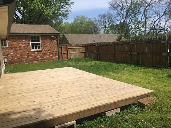 Deck back yard