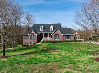 1517 Victorian Hills Cir, Conover, NC 28613