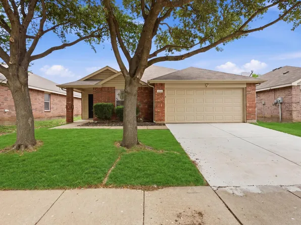 1132 Boxwood Dr, Crowley, TX 76036