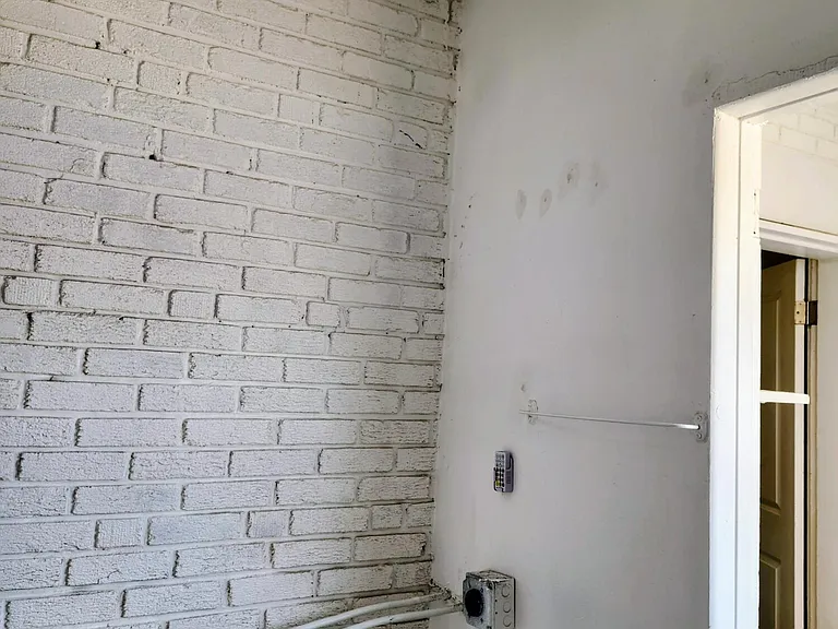618 N Estrella St — Photo 23