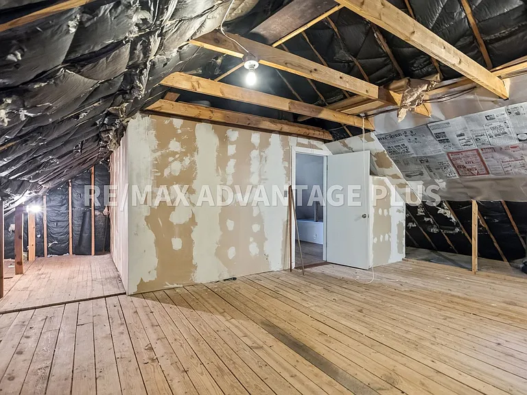 1004 Fourth Avenue Ext — Photo 30
