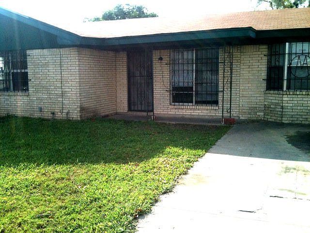 1st image of 215 W Los Ebanos Blvd