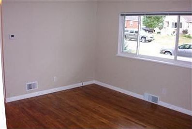 3rd image of 3132 Larue Dr