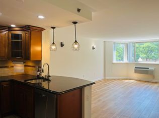 20 2nd St APT 211, Jersey City, NJ 07302