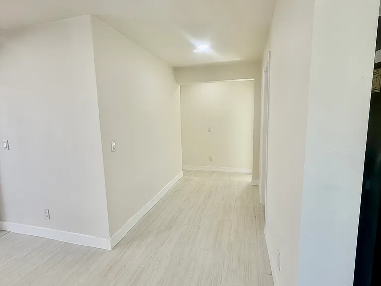 52119 Calle Avila #2 — Photo 11