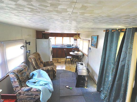 3rd image of 30335 Euclid Ave Trailer 21