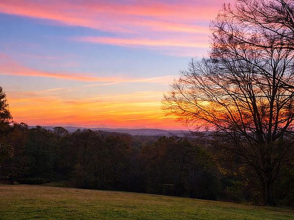 3rd image of 2413 Woolson Rd