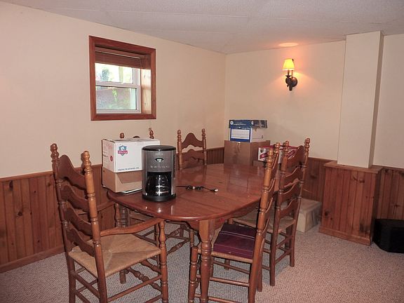 3rd image of 172 Parkview Cir