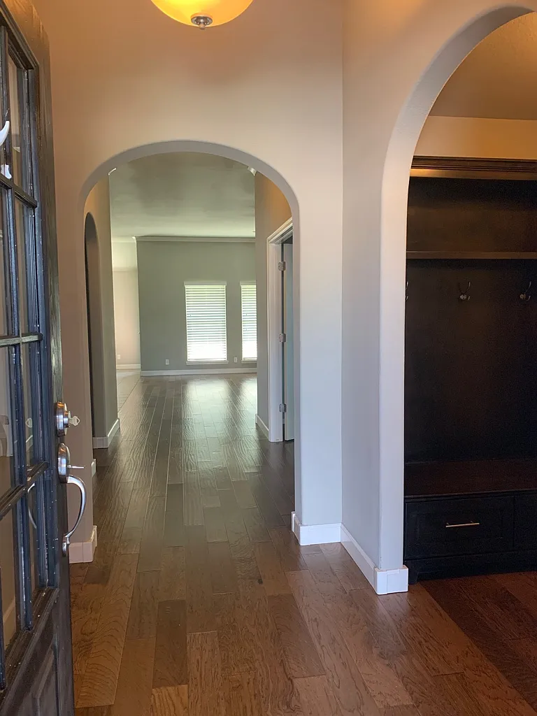 8701 N 155th E Ave - 4BR, 3BA, + Office in Park Place, Owasso. Next to Centennial Park — Photo 2