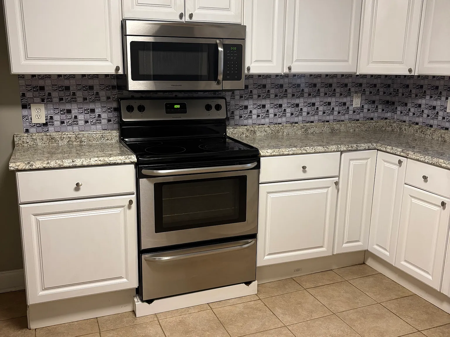 2 bed, 950 sqft, $1,250 — Photo 3