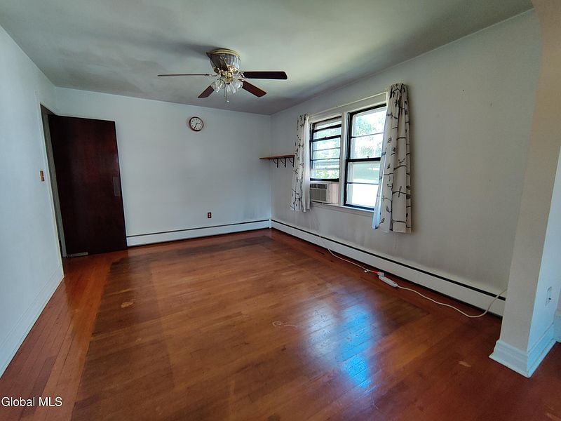 5th image of 605 S Perry Street