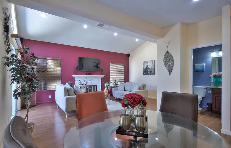 39771 Potrero Dr