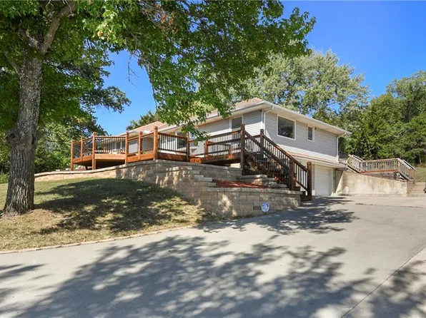 1940 Vilas St, Leavenworth, KS 66048