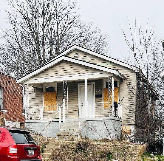 1st image of 825 Canaan Ave