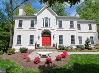 3003 S Erin Dr, Oakton, VA 22124
