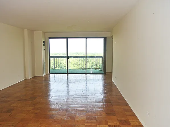270-10 Grand Central Pkwy APT 12K, Floral Park, NY 11005
