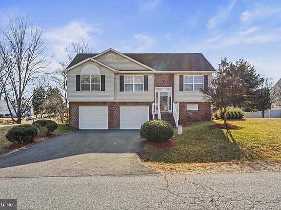 2nd image of 6414 Basil Ct