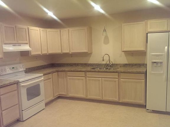 4th image of 7956 W Mitchell Dr
