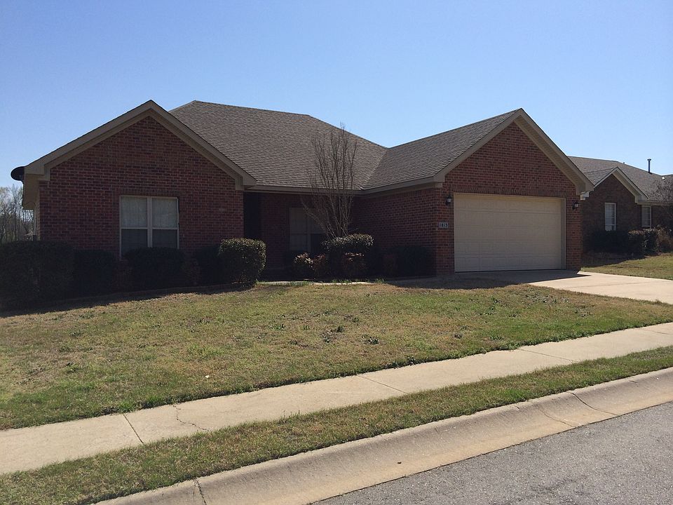 1st image of 1813 White Oak Cir