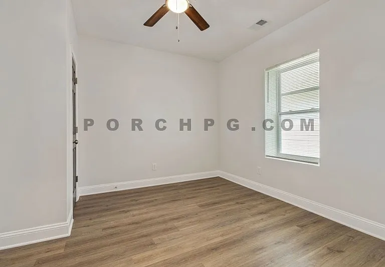 49 E 16th St SW #B — Photo 26
