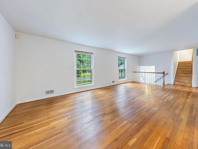 615 Smallwood Rd — Photo 9