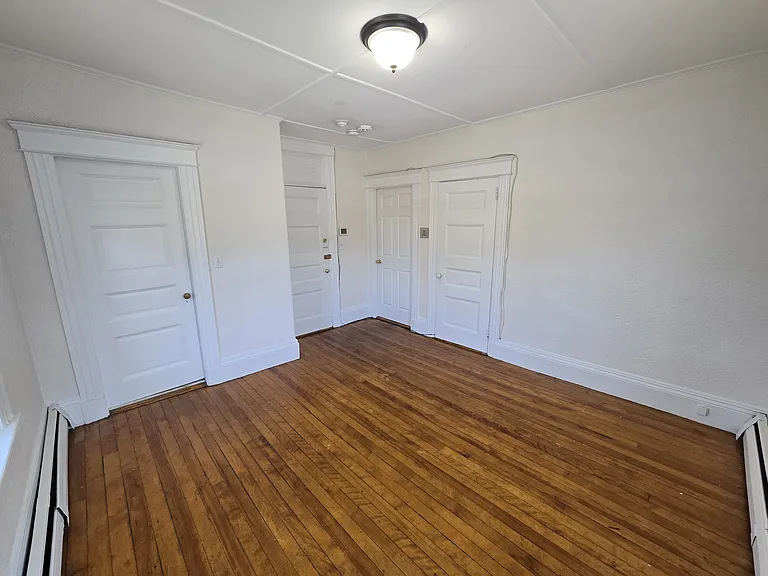 32 Railroad Ave #8 — Photo 7