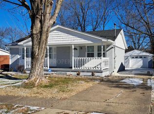 9303 Cinderella Ln, Louisville, KY 40229