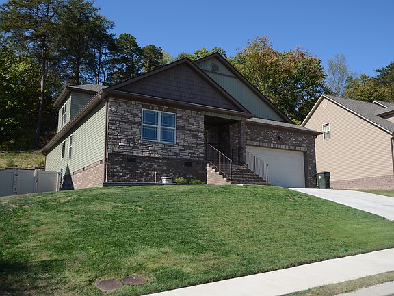 4th image of 736 Soaring Eagle Cir